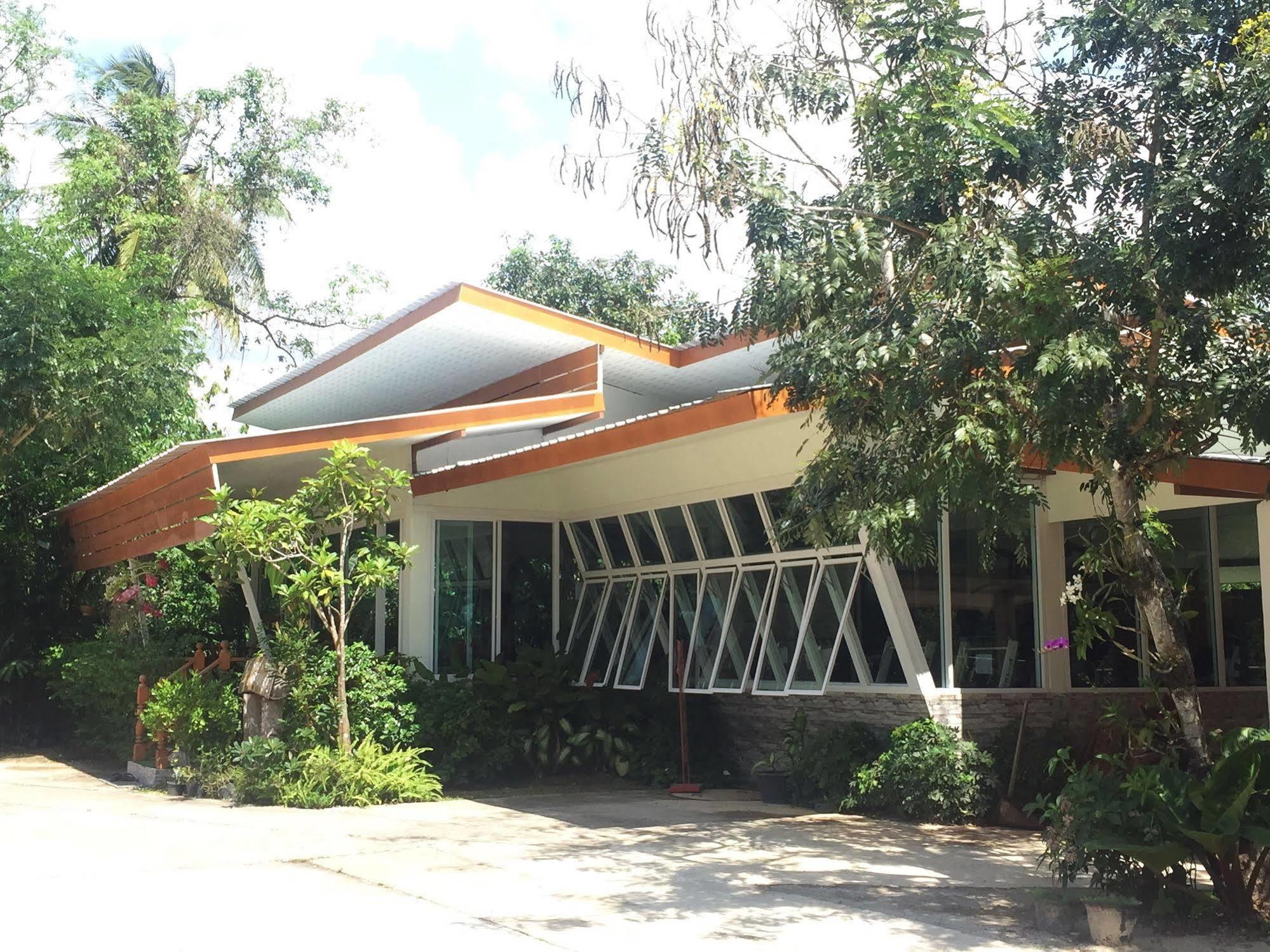 Baan Bangrak Residence Trang Exteriér fotografie