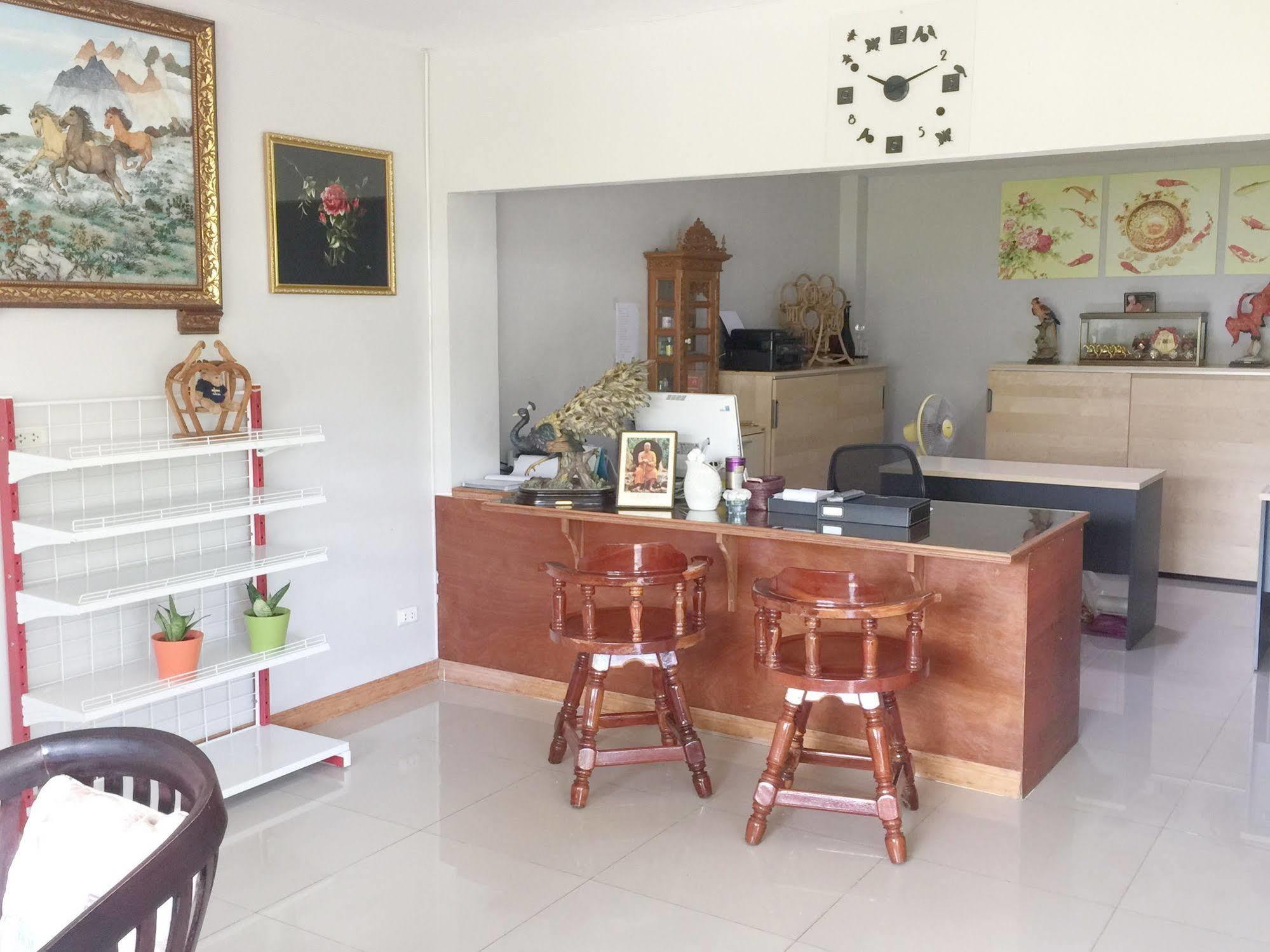 Baan Bangrak Residence Trang Exteriér fotografie