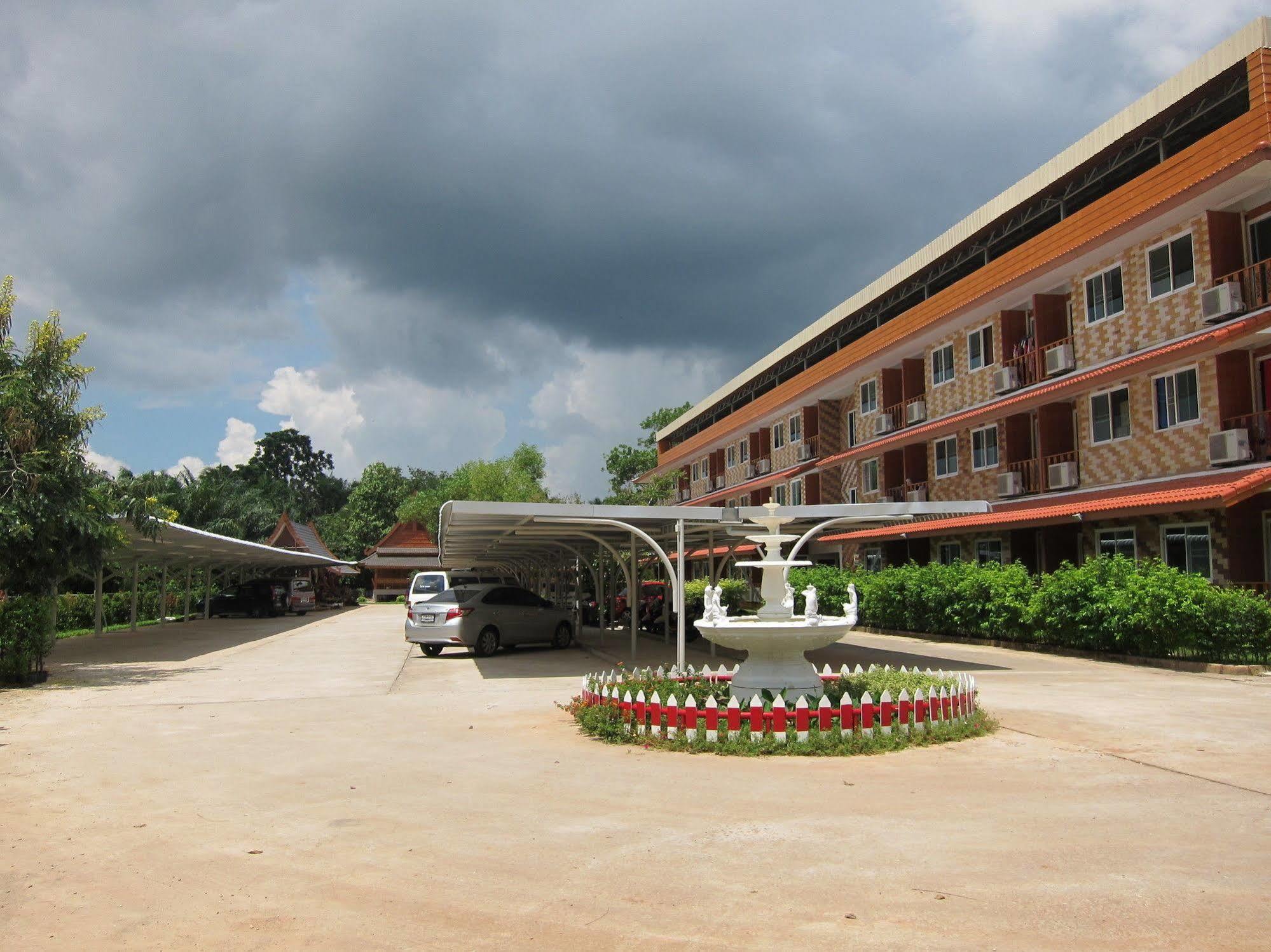 Baan Bangrak Residence Trang Exteriér fotografie